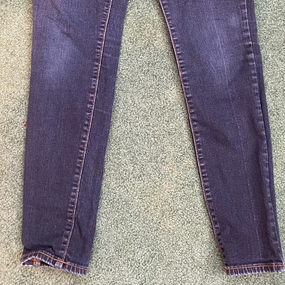 Blue old navy jeans size 8. - Picture 3 of 3